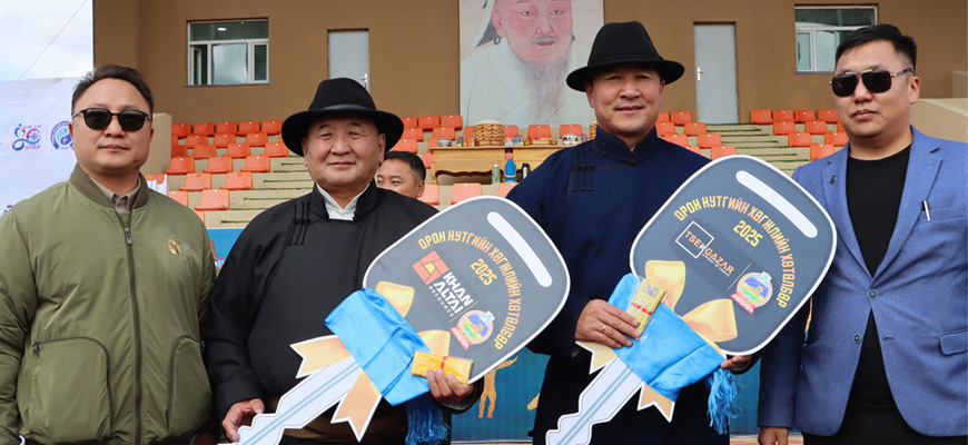 20 ширхэг автомашин хүлээлгэн өглөө